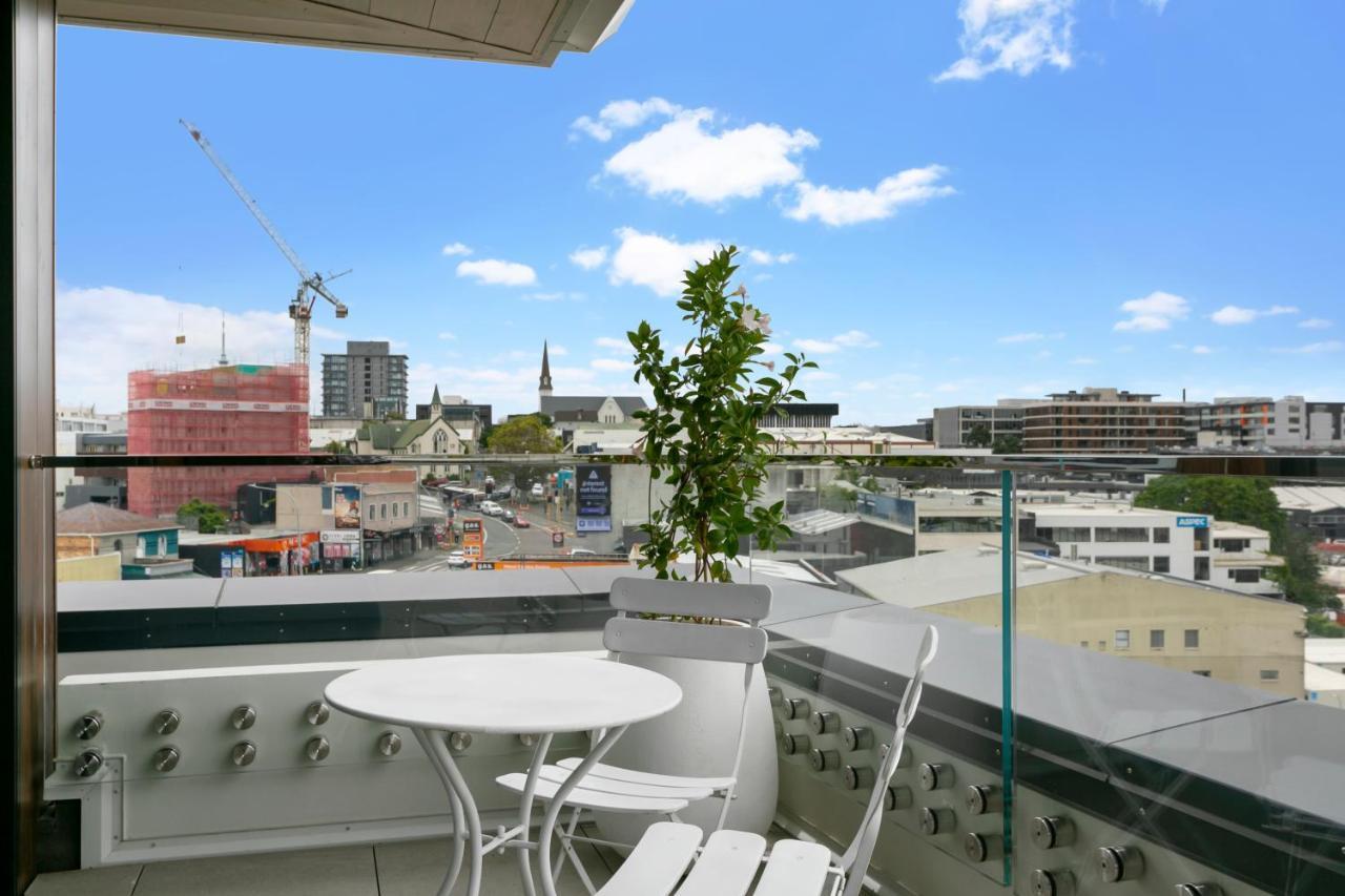 Appartamento Enfield Sky - Brand New Luxury Penthouse Auckland Esterno foto