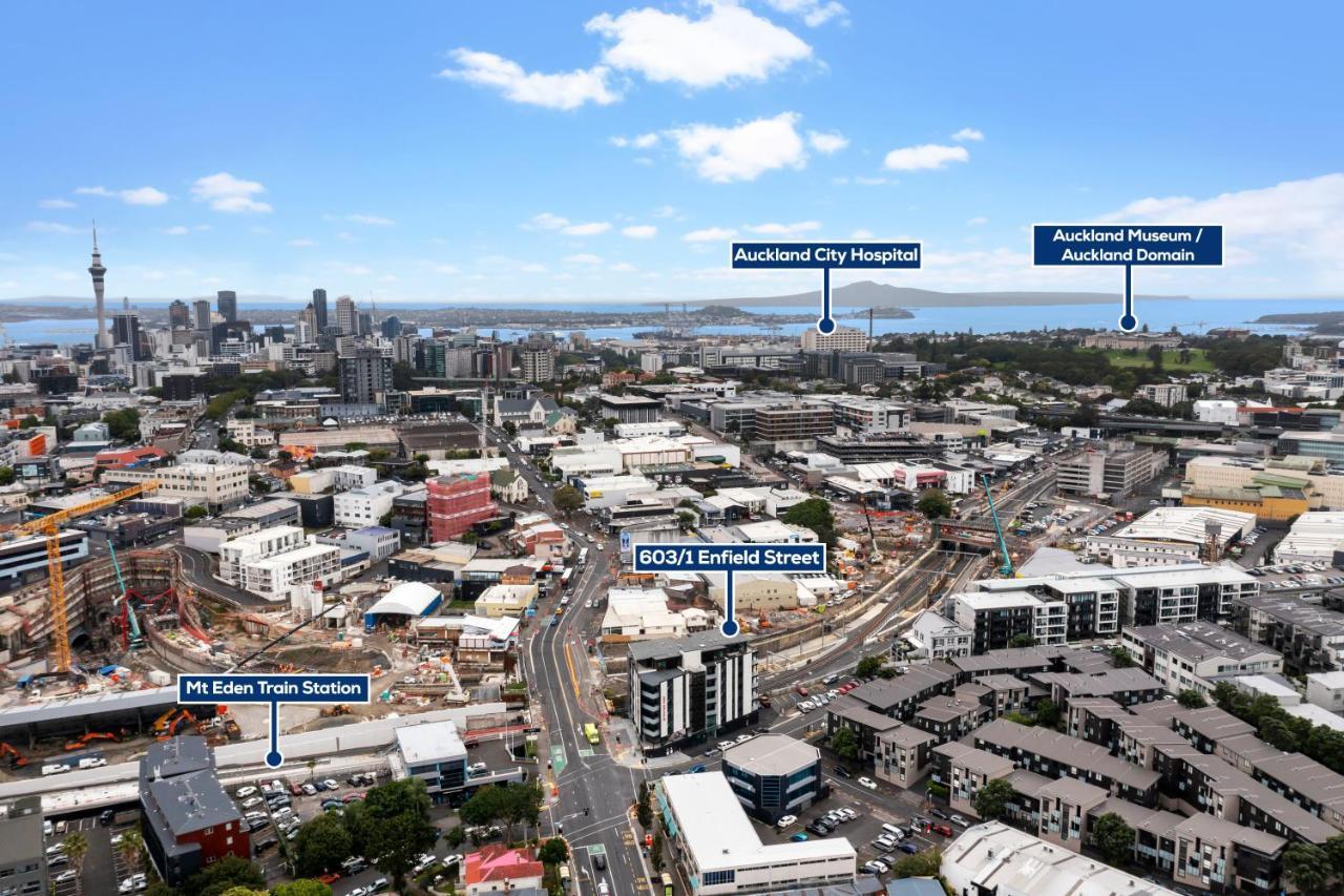 Appartamento Enfield Sky - Brand New Luxury Penthouse Auckland Esterno foto